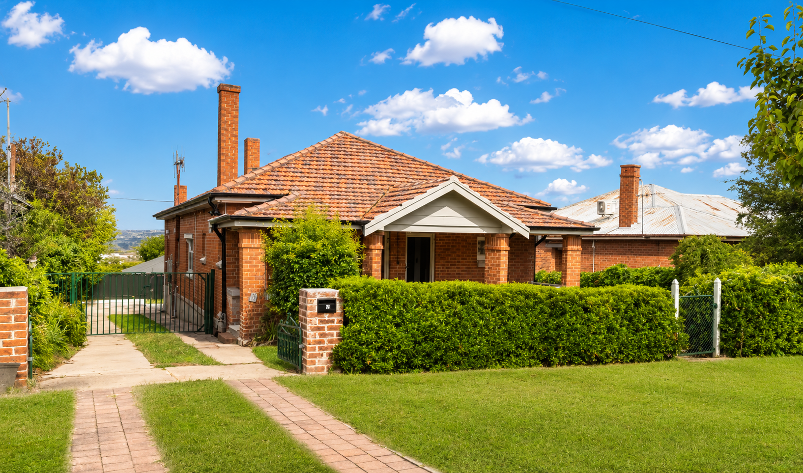 71 Brilliant Street, Bathurst NSW 2795