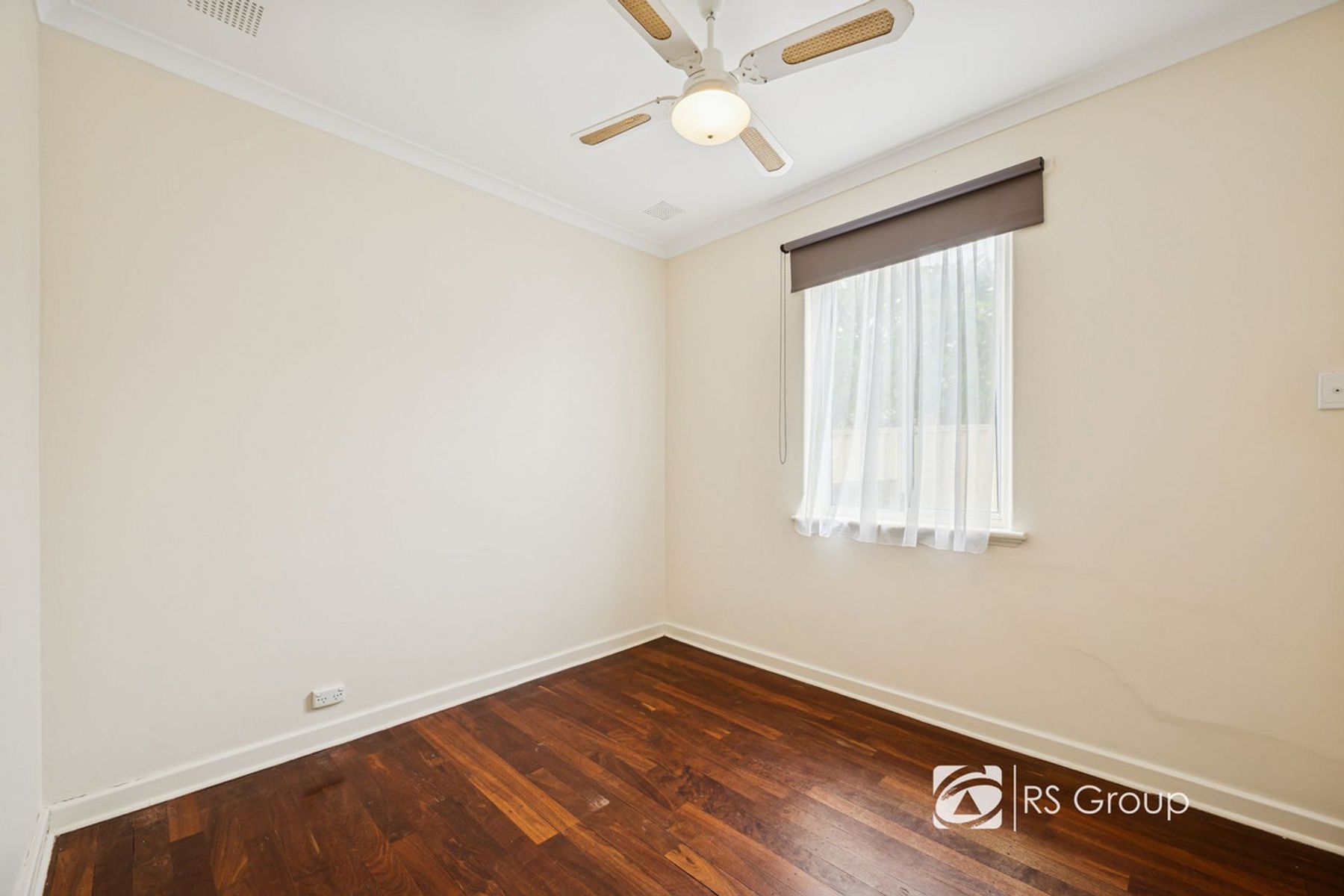 6 Strathearn Road, Forrestfield WA 6058, Forrestfield - Thumbnail 2
