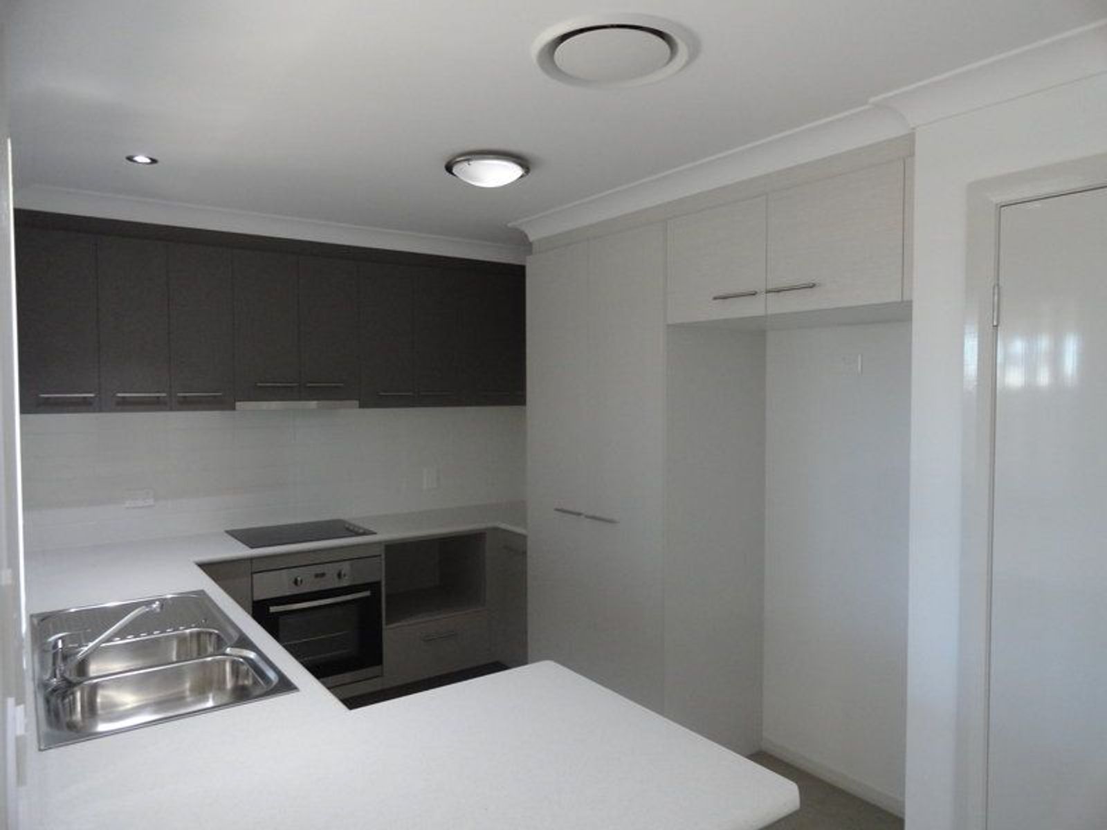 7/104-106 Windmill Road, Chinchilla QLD 4413, Chinchilla - Thumbnail 2