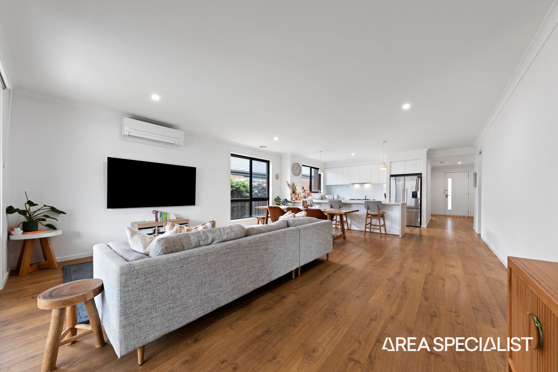 26 Aegean Street, Clyde North, VIC 3978, Clyde North - Thumbnail 7