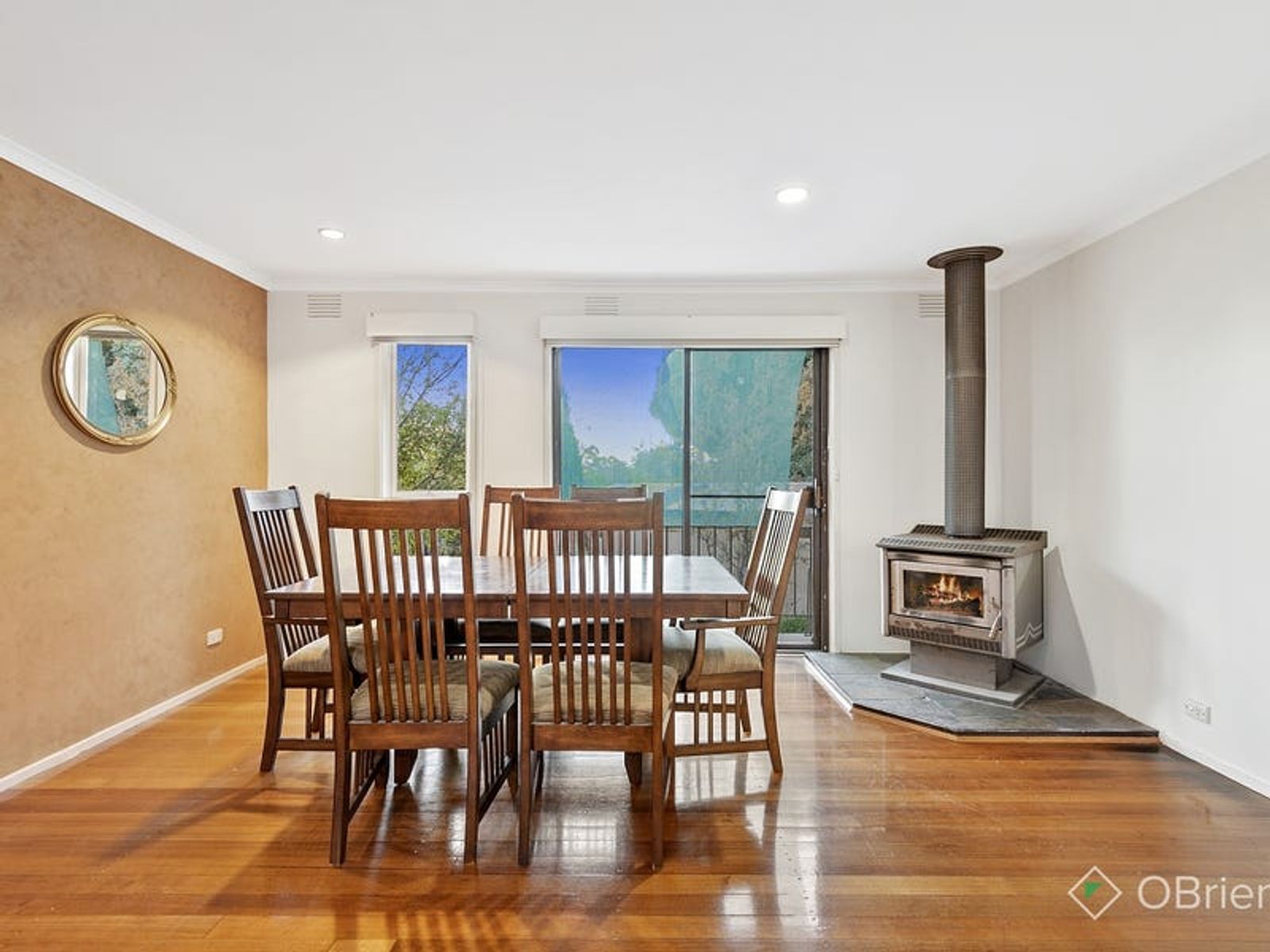 1 Thompson Court, Endeavour Hills, VIC 3802, Endeavour Hills - Thumbnail 3
