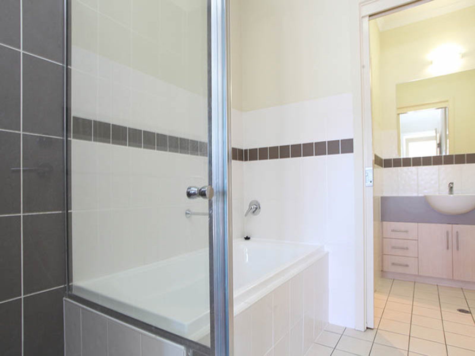 15/21, Mawson Lakes - Thumbnail 7