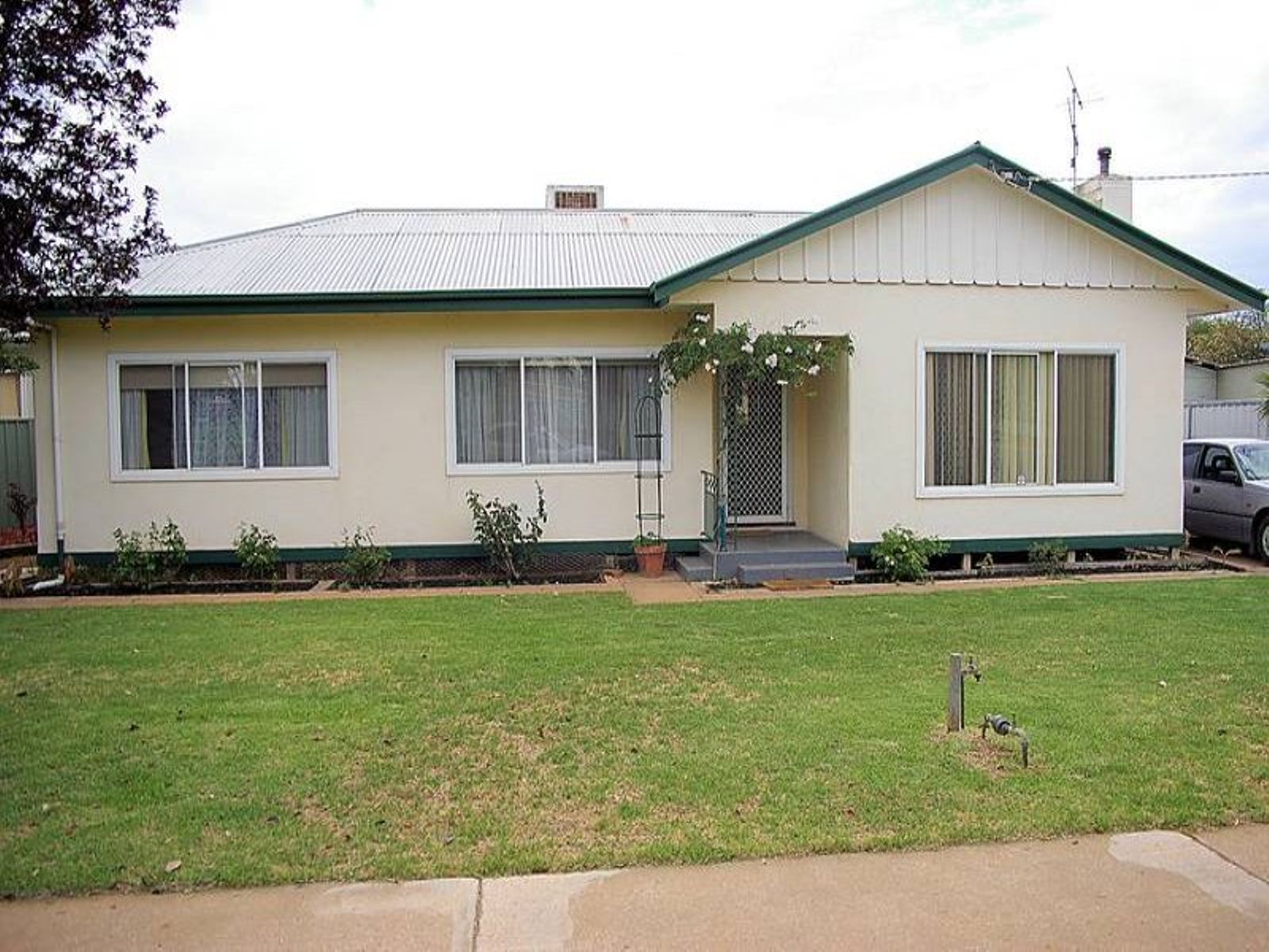 77 Ontario Avenue, Mildura - Thumbnail 2