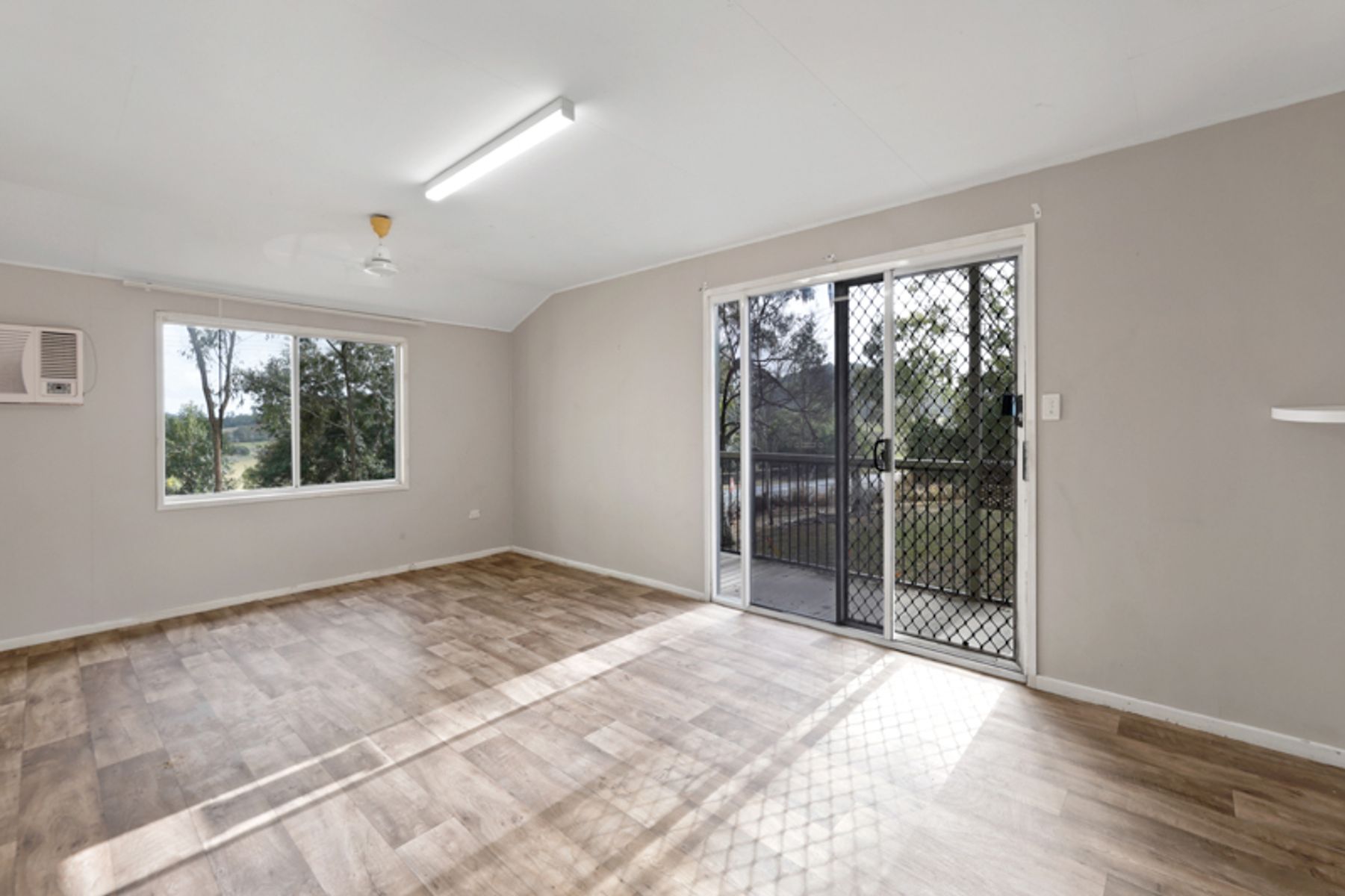 6 Lambert Road, Sarina QLD 4737, Sarina - Thumbnail 5