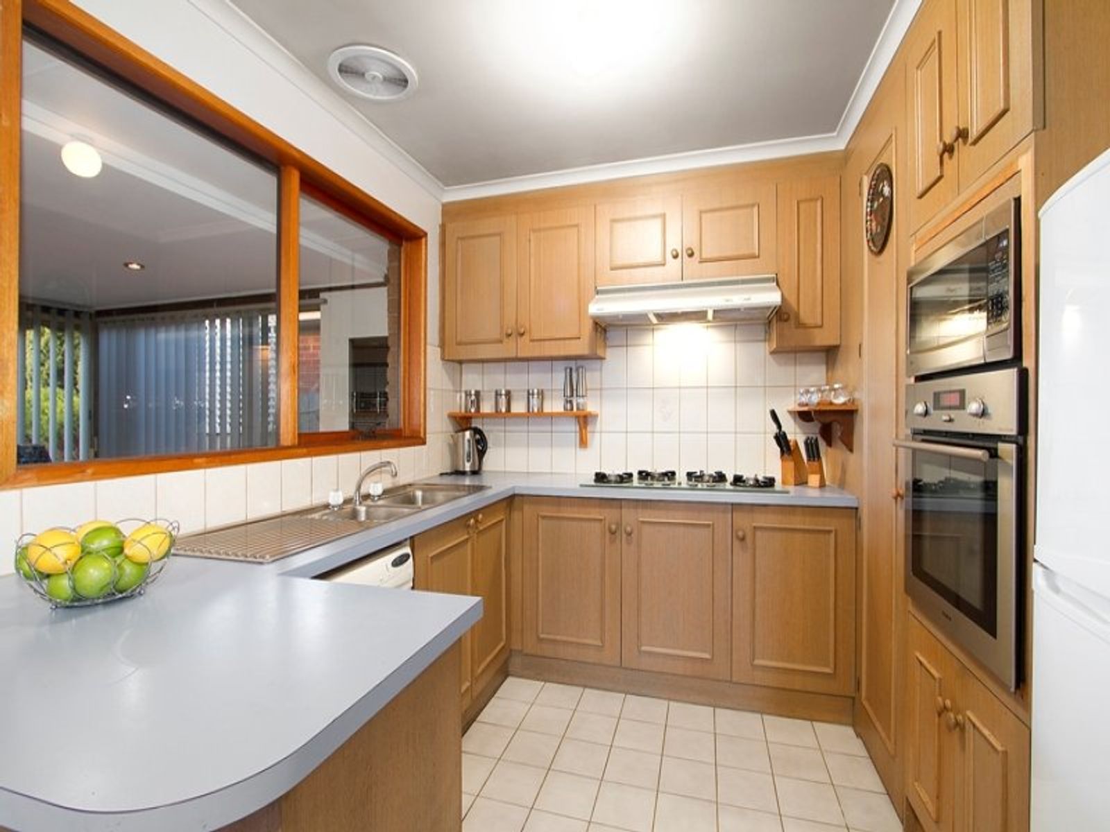 46 Sutherland Avenue, Aspendale Gardens, VIC 3195, Aspendale Gardens - Thumbnail 2