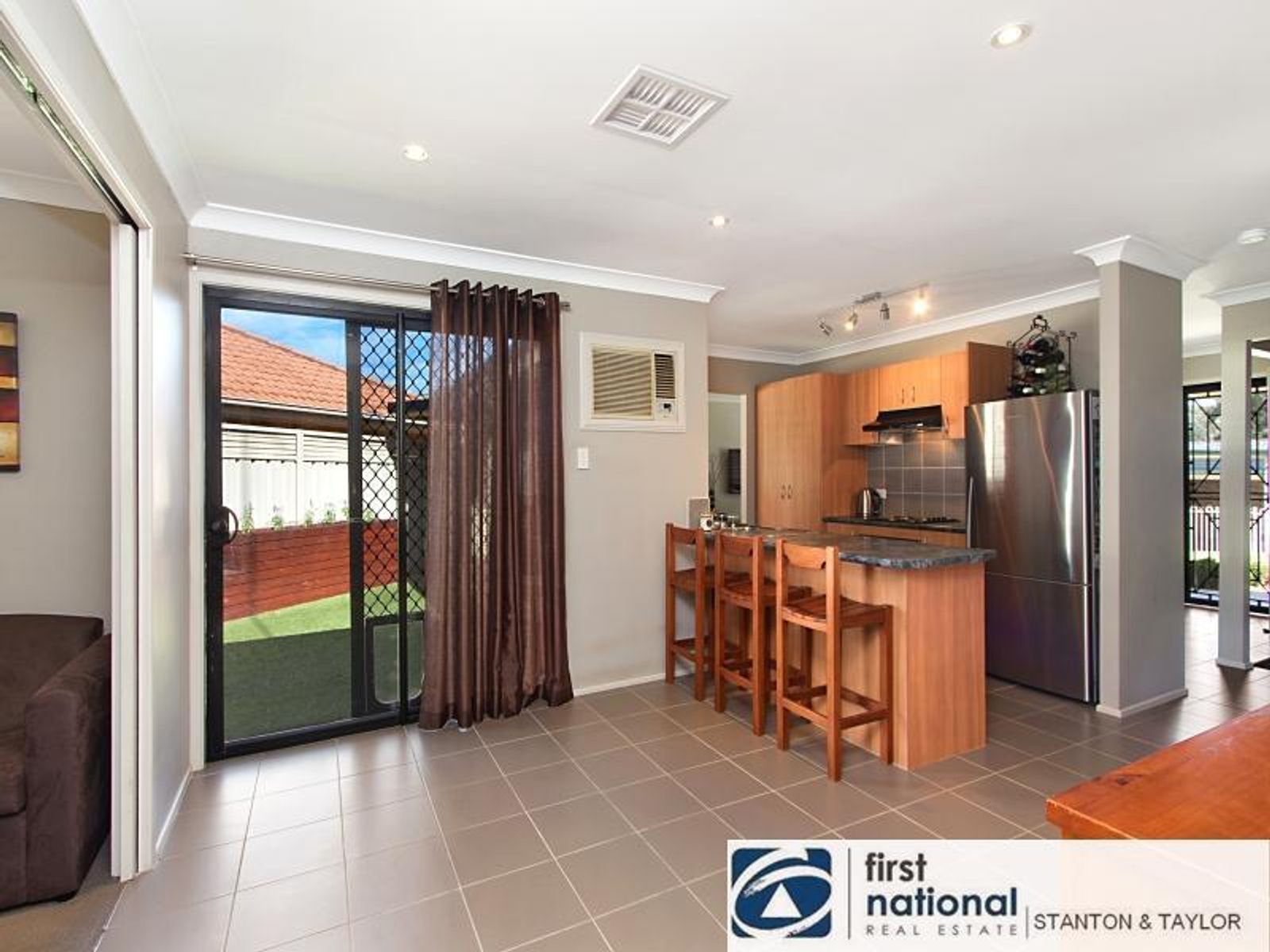 25 Hillside Circuit, Cranebrook - Thumbnail 6