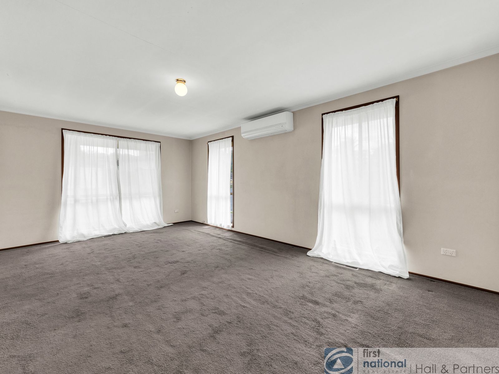 2/288 Gladstone Road, Dandenong North VIC 3175, Dandenong North - Thumbnail 2