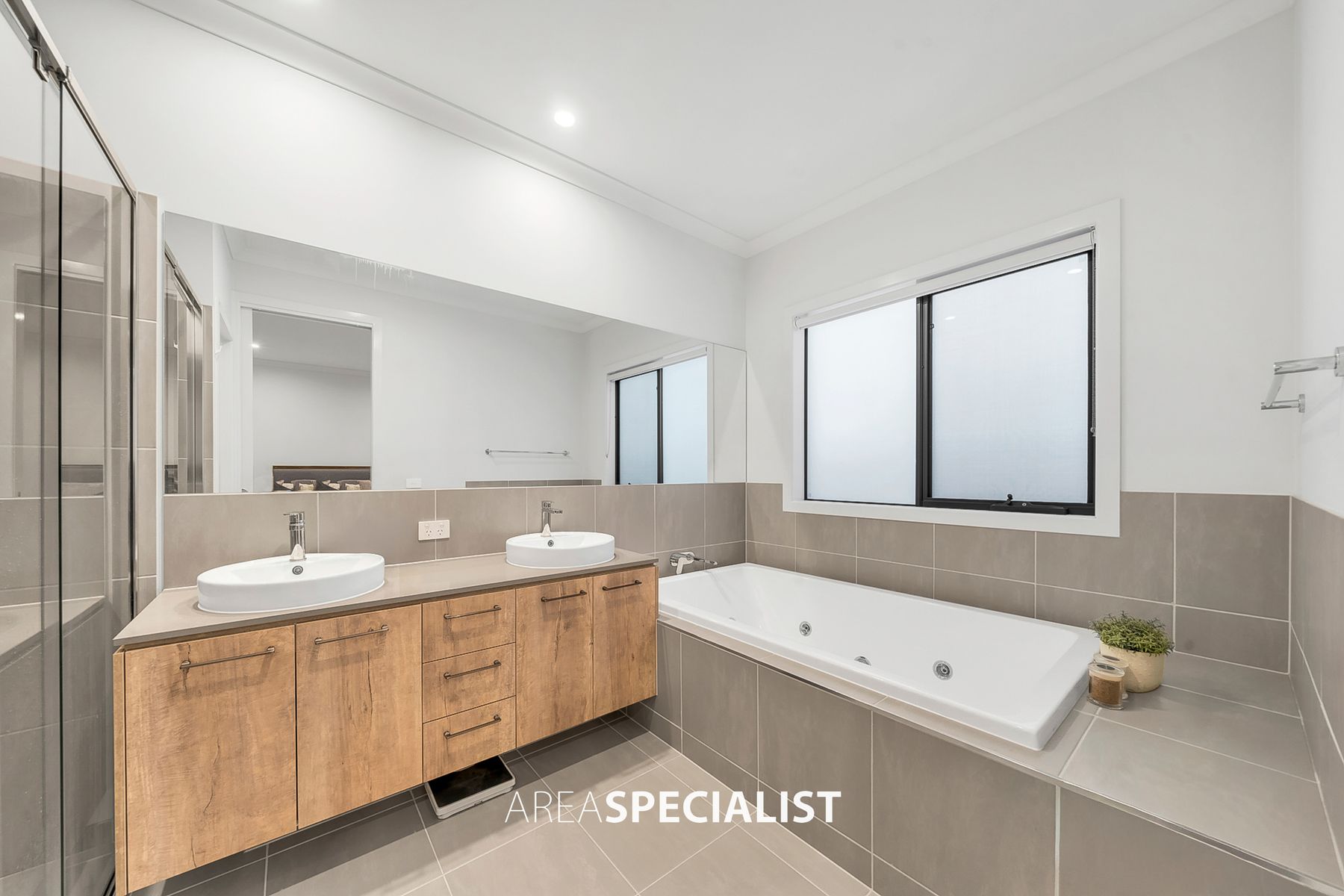 4 Niloma Street, Clyde North, VIC 3978, Clyde North - Thumbnail 5