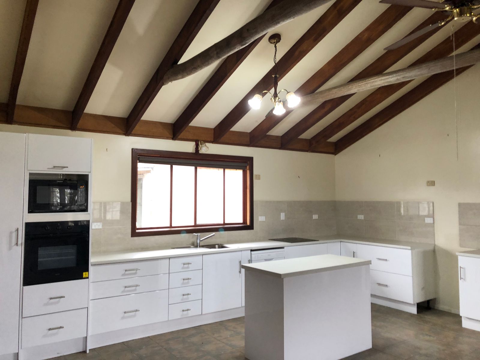 2 Brereton Street, Hillgrove NSW 2350, Hillgrove - Thumbnail 2