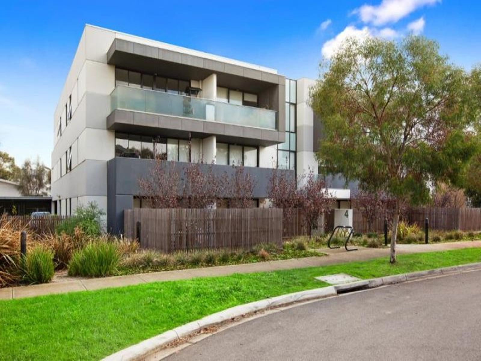 10/4 Crefden Street, Maidstone - Thumbnail 2