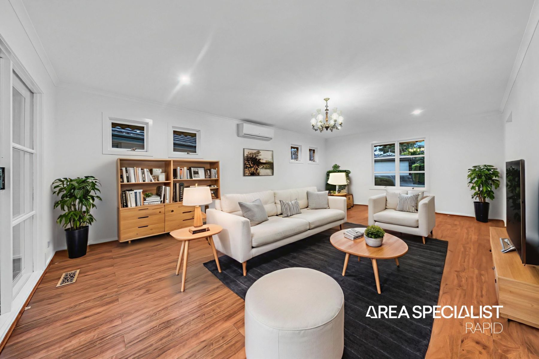 2 Henry Lawson Drive, Lynbrook, Lynbrook - Thumbnail 3
