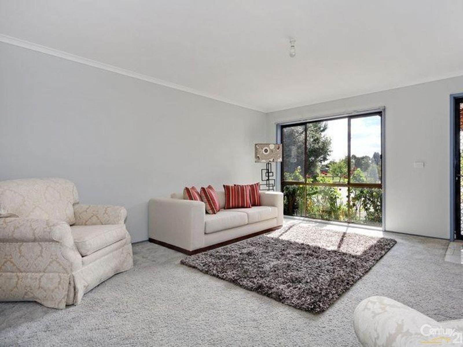 7 Raisell Road, Cranbourne West - Thumbnail 4