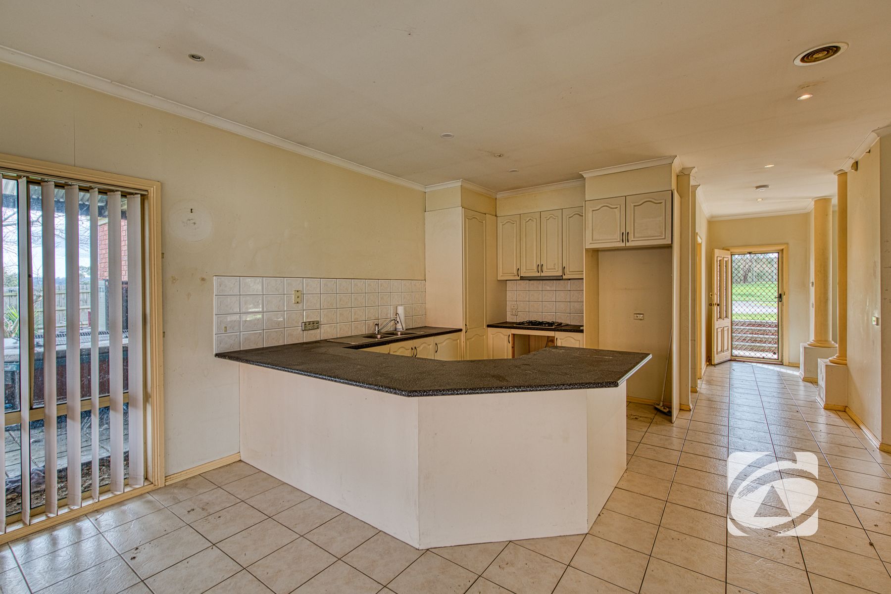 81 Earlsfield Drive, Berwick VIC 3806, Berwick - Thumbnail 3