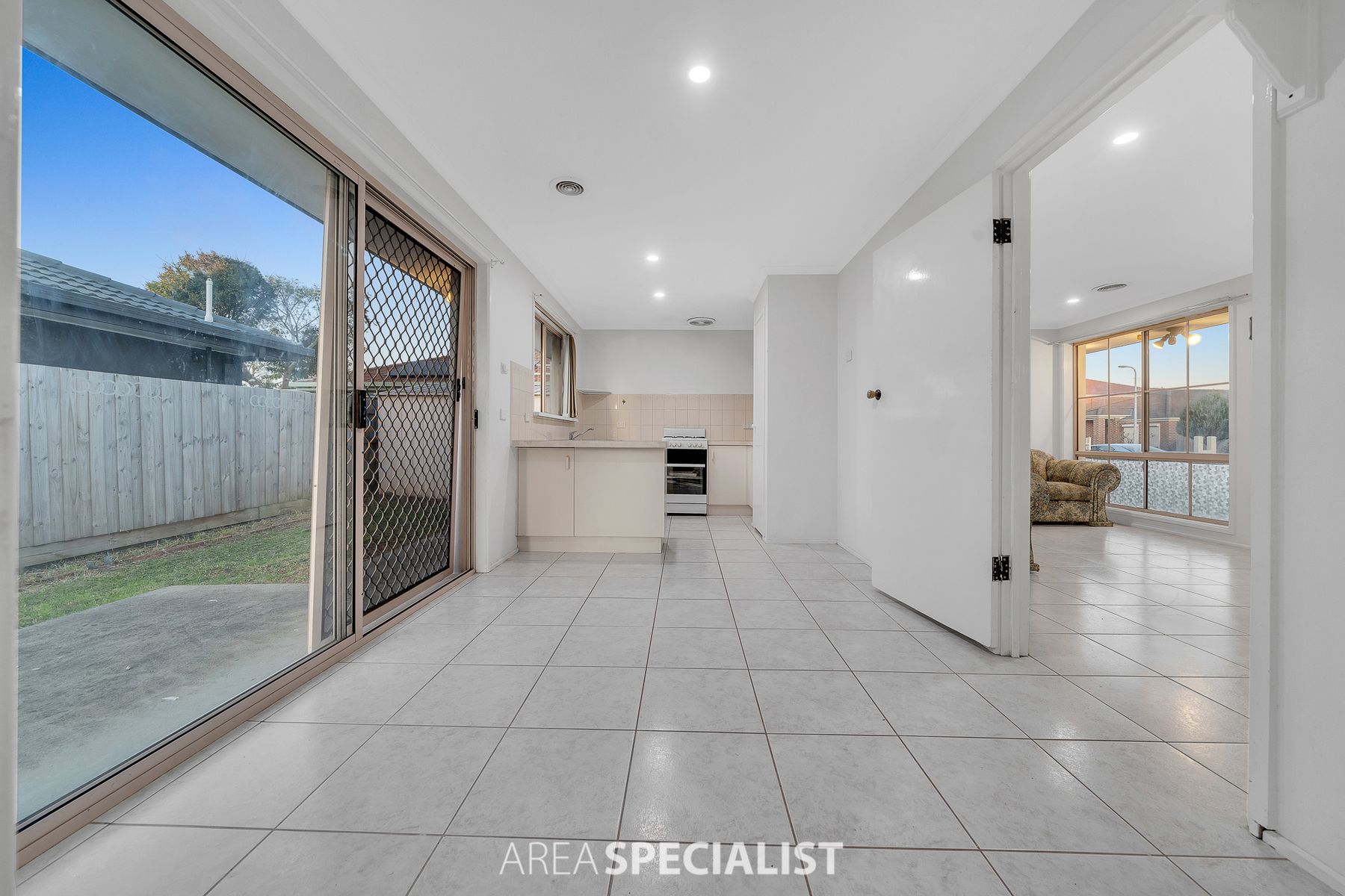 33 Lauren Drive, Hampton Park, VIC 3976, Hampton Park - Thumbnail 4