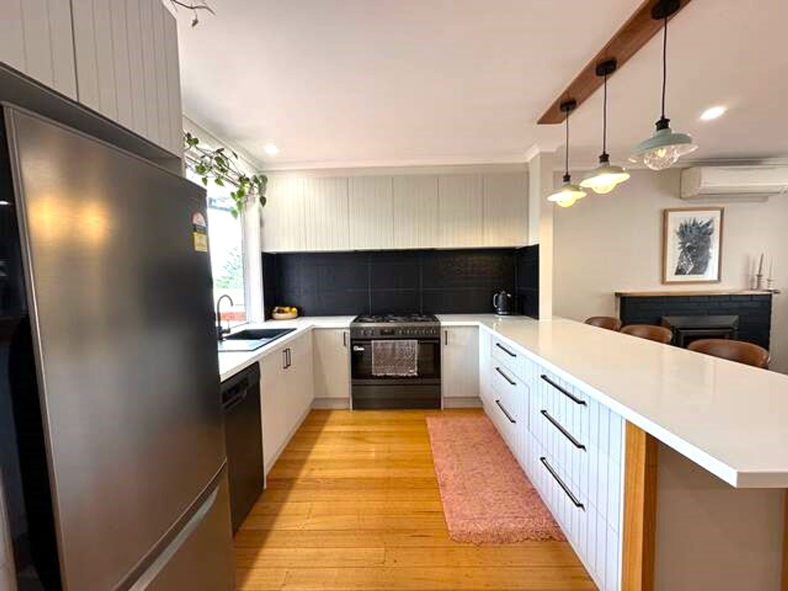 10 HENSHALL STREET, Warragul VIC 3820, Warragul - Thumbnail 8