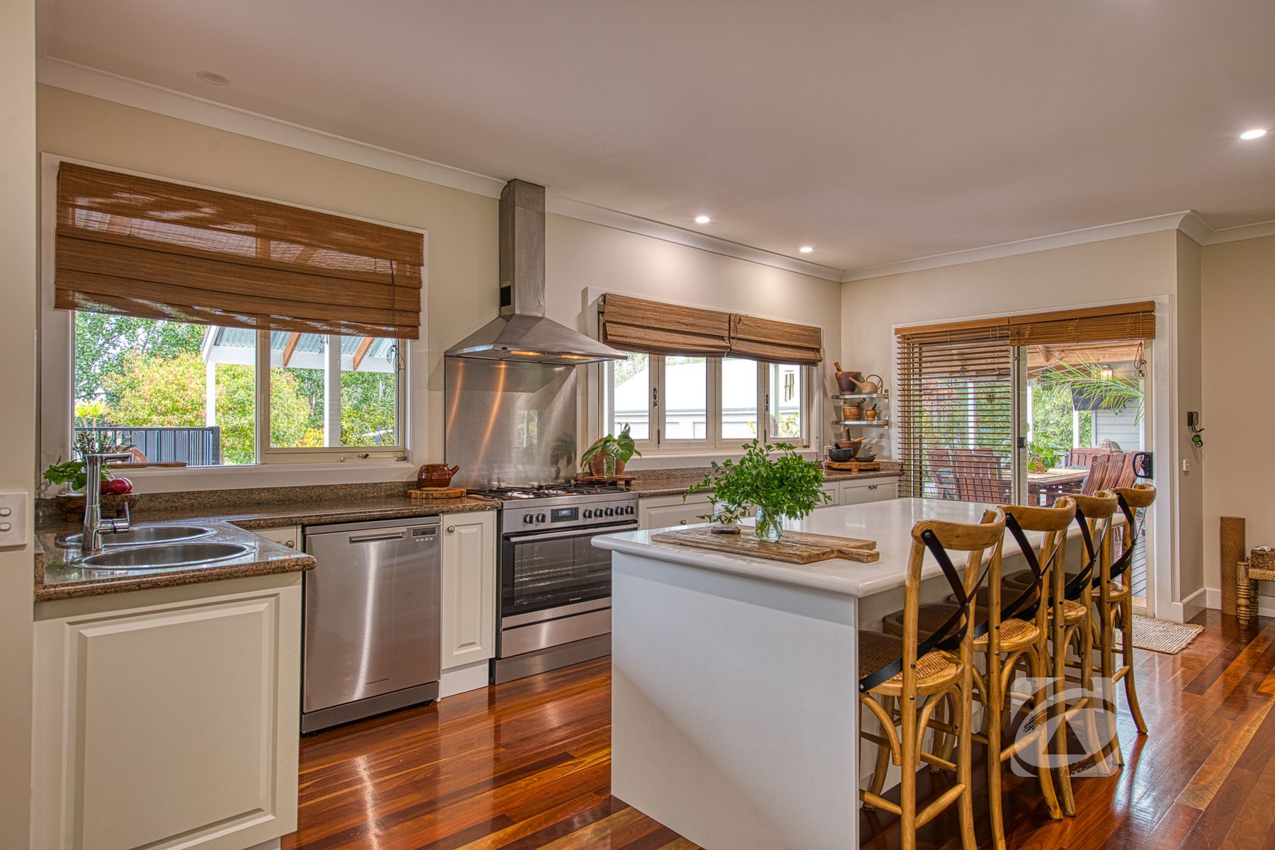 33 Thomas Street, Beaconsfield VIC 3807, Beaconsfield - Thumbnail 2