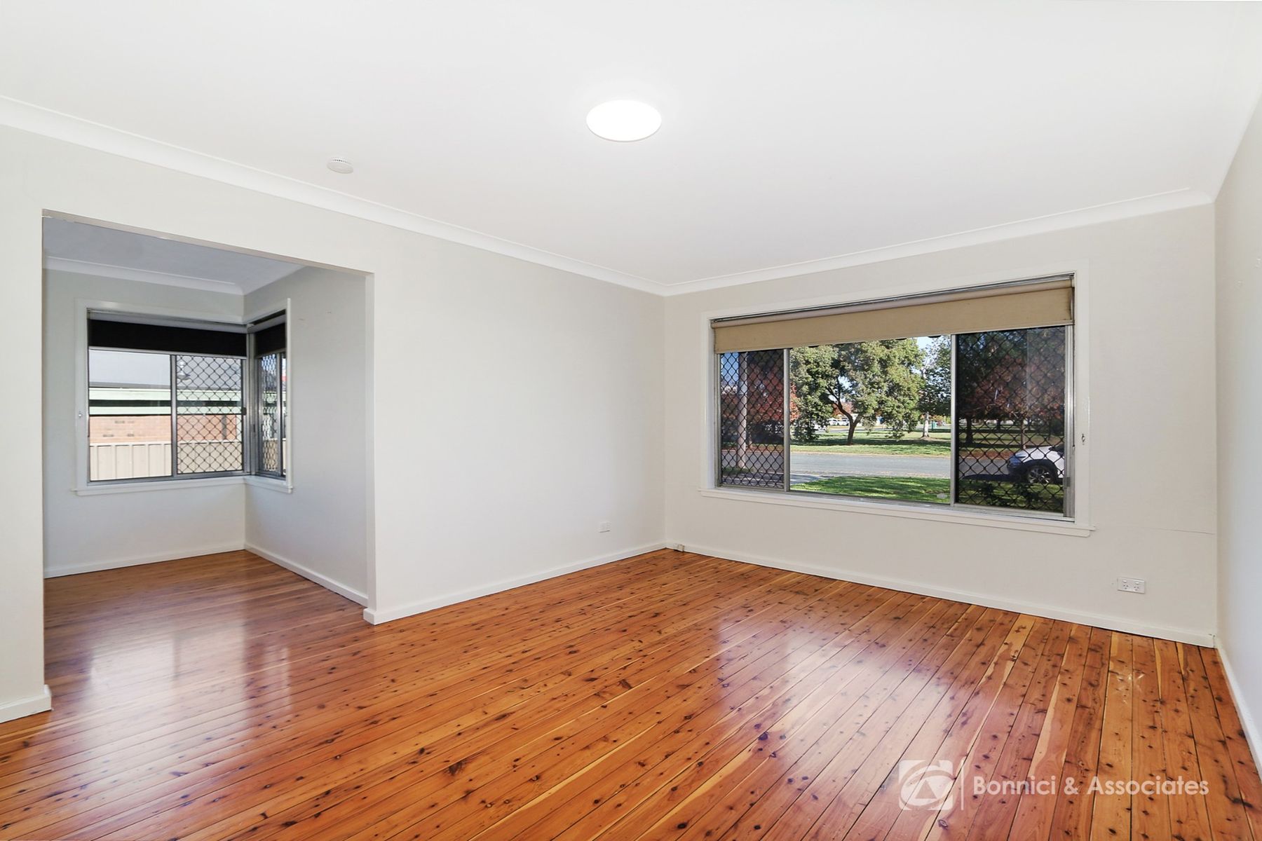 306 Sutherland Street, Lavington NSW 2641, Lavington - Thumbnail 3