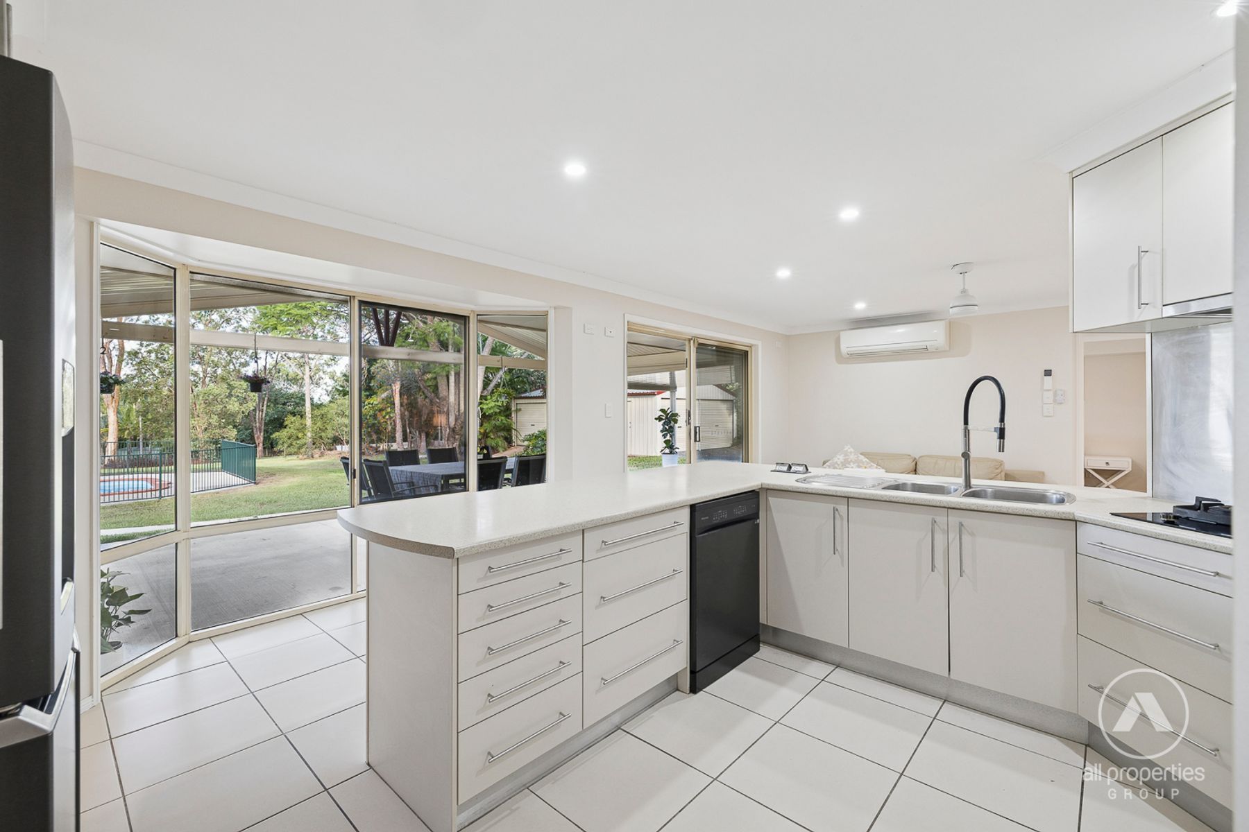 94-96 Carter Road, Munruben QLD 4125, Munruben - Thumbnail 3