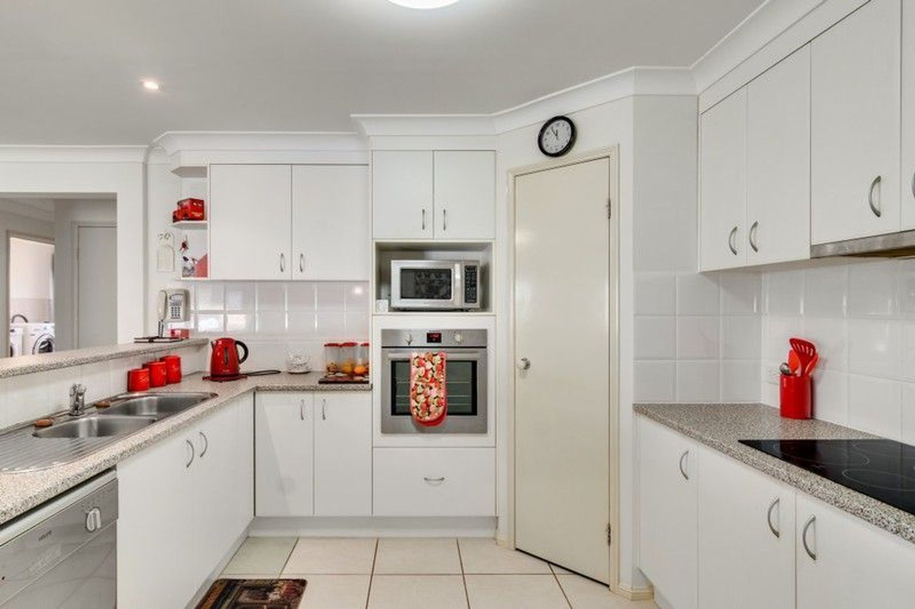 25-27 Broadhurst Court, Gleneagle QLD 4285, Gleneagle - Thumbnail 3