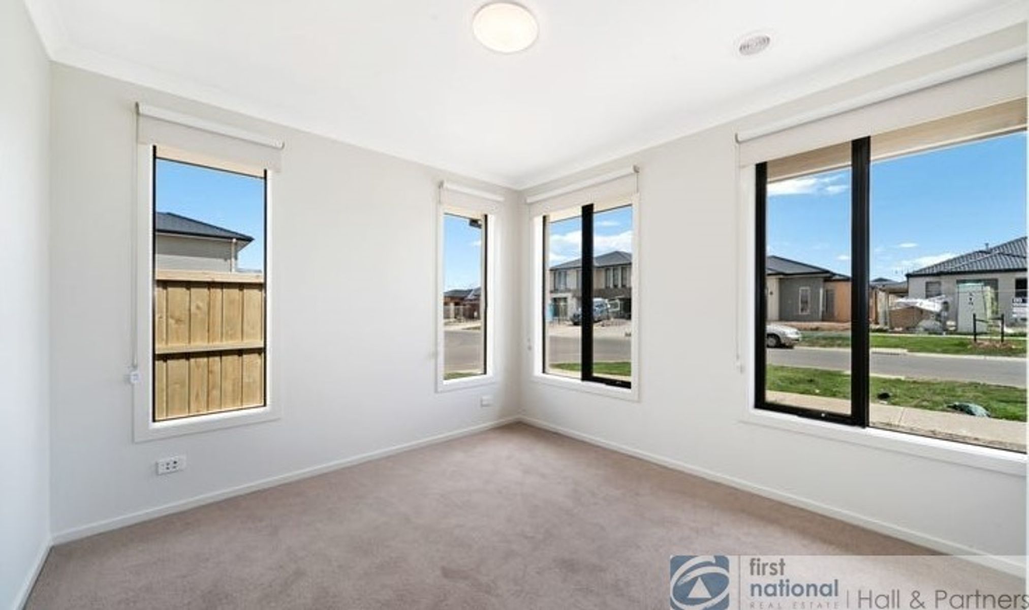 19 Alphey Road, Clyde North VIC 3978, Clyde North - Thumbnail 7
