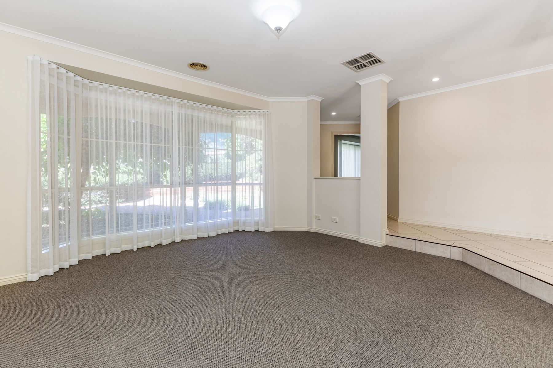 8 Northmoor Drive, Strathdale, VIC 3550, Strathdale - Thumbnail 3