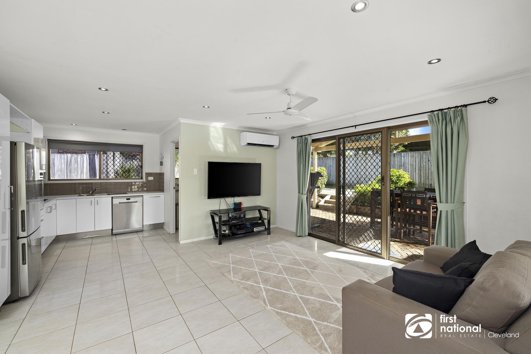 35 Prescoter Drive, Victoria Point QLD 4165, Victoria Point - Thumbnail 2