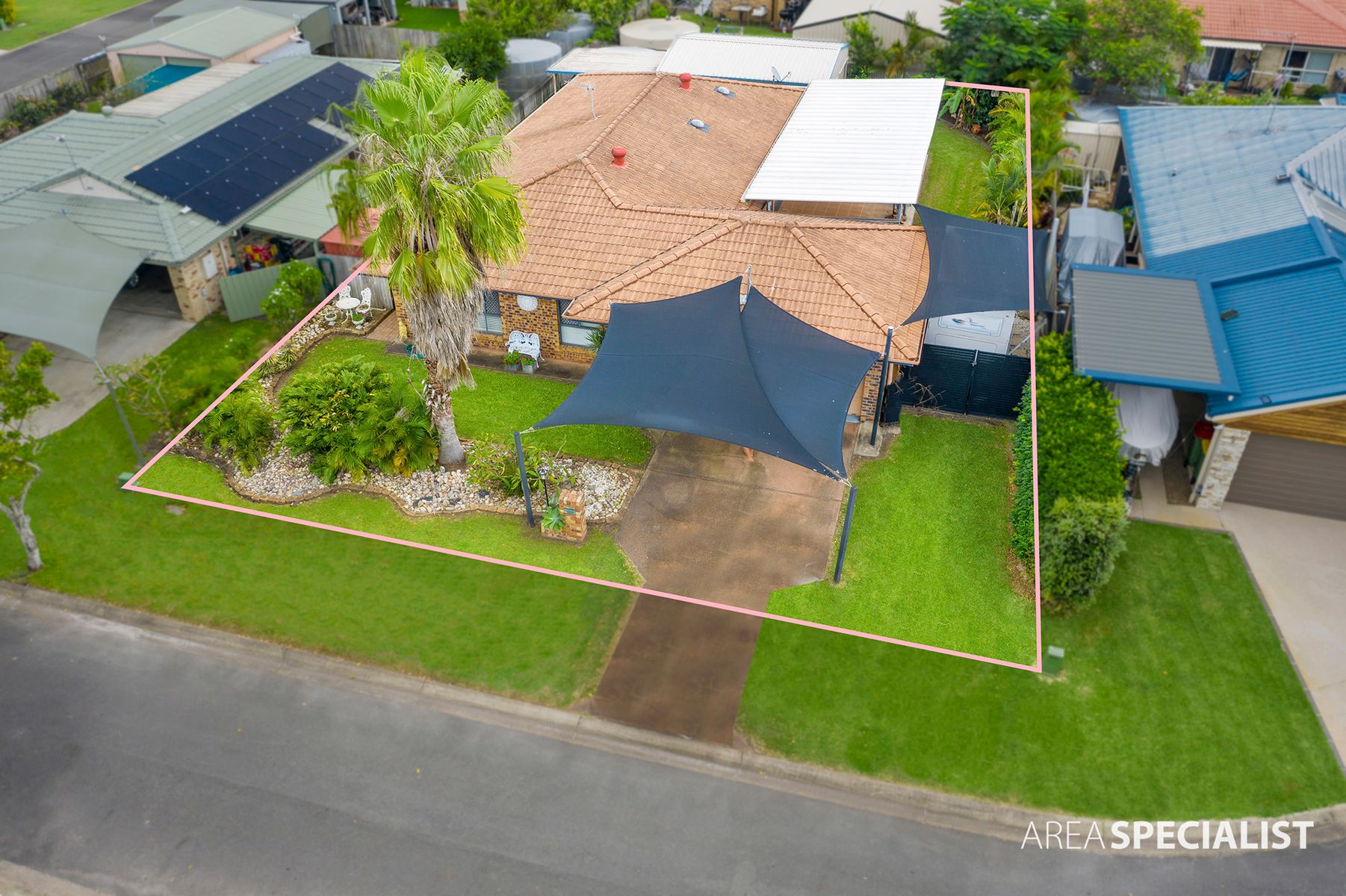 4 Greenfinch Court, Jacobs Well, QLD 4208