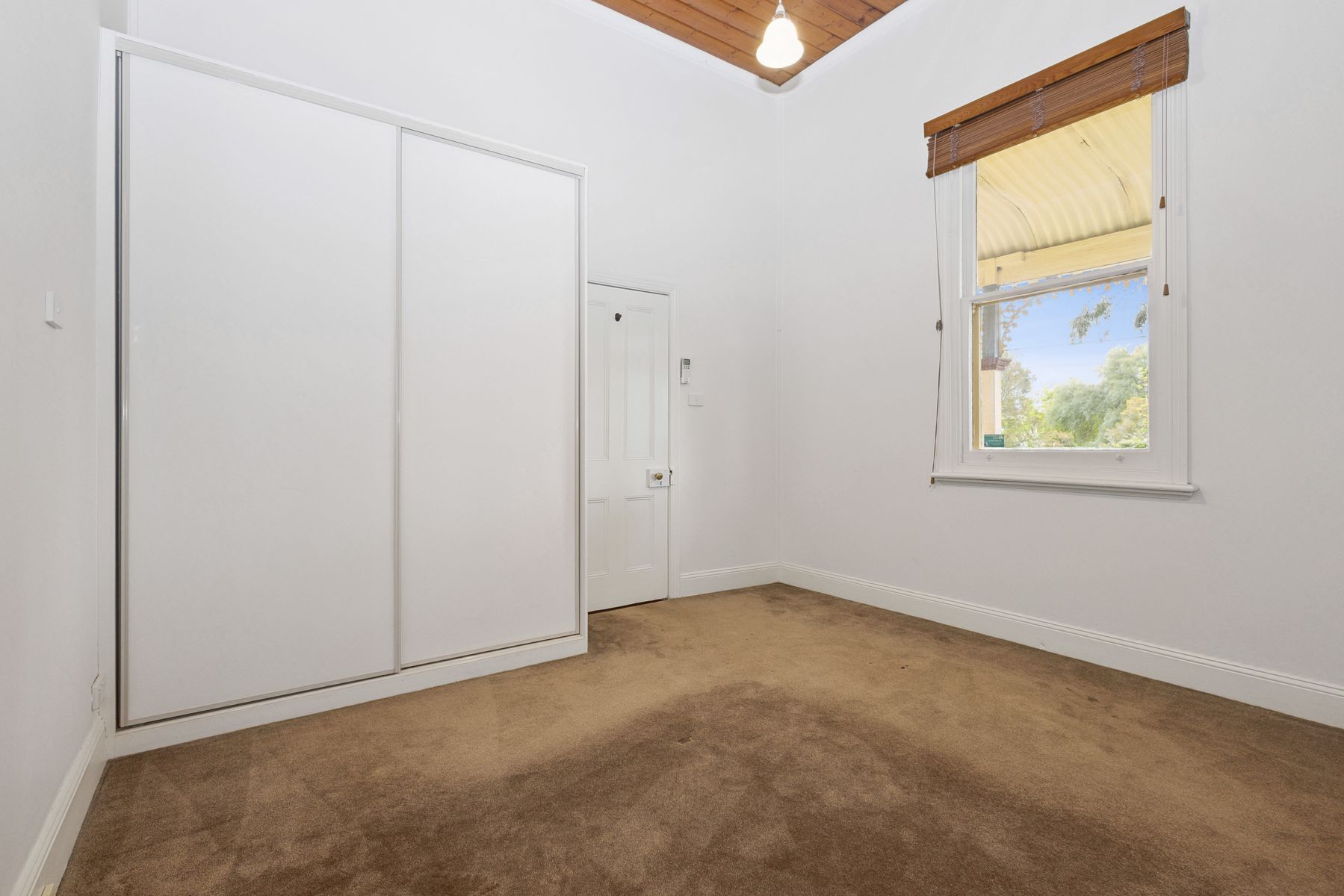 6 Roeder Street, Ironbark, VIC 3550, Ironbark - Thumbnail 8