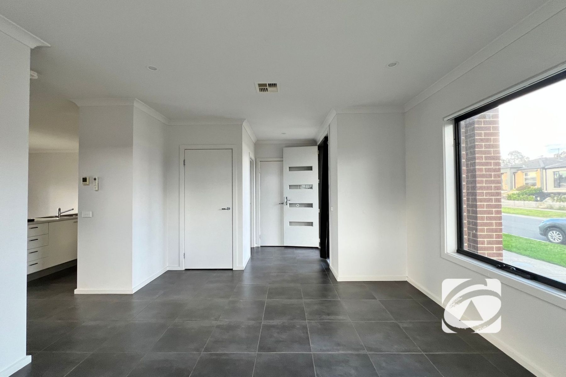 18 Harrison Way, Pakenham VIC 3810, Pakenham - Thumbnail 2