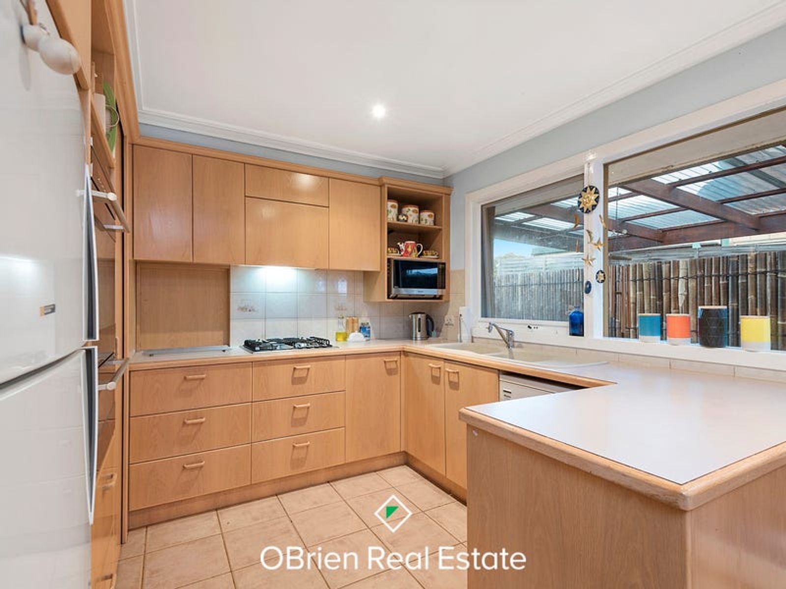 27 John Fawkner Drive, Endeavour Hills, VIC 3802, Endeavour Hills - Thumbnail 2