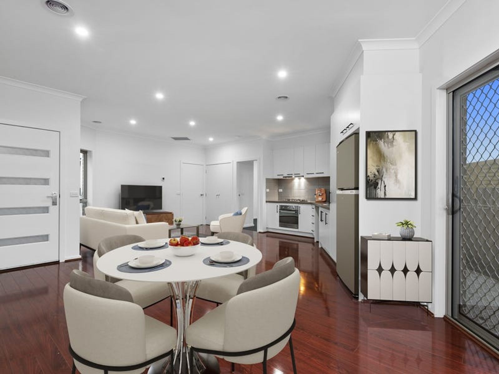 13B Ti, Doveton - Thumbnail 3