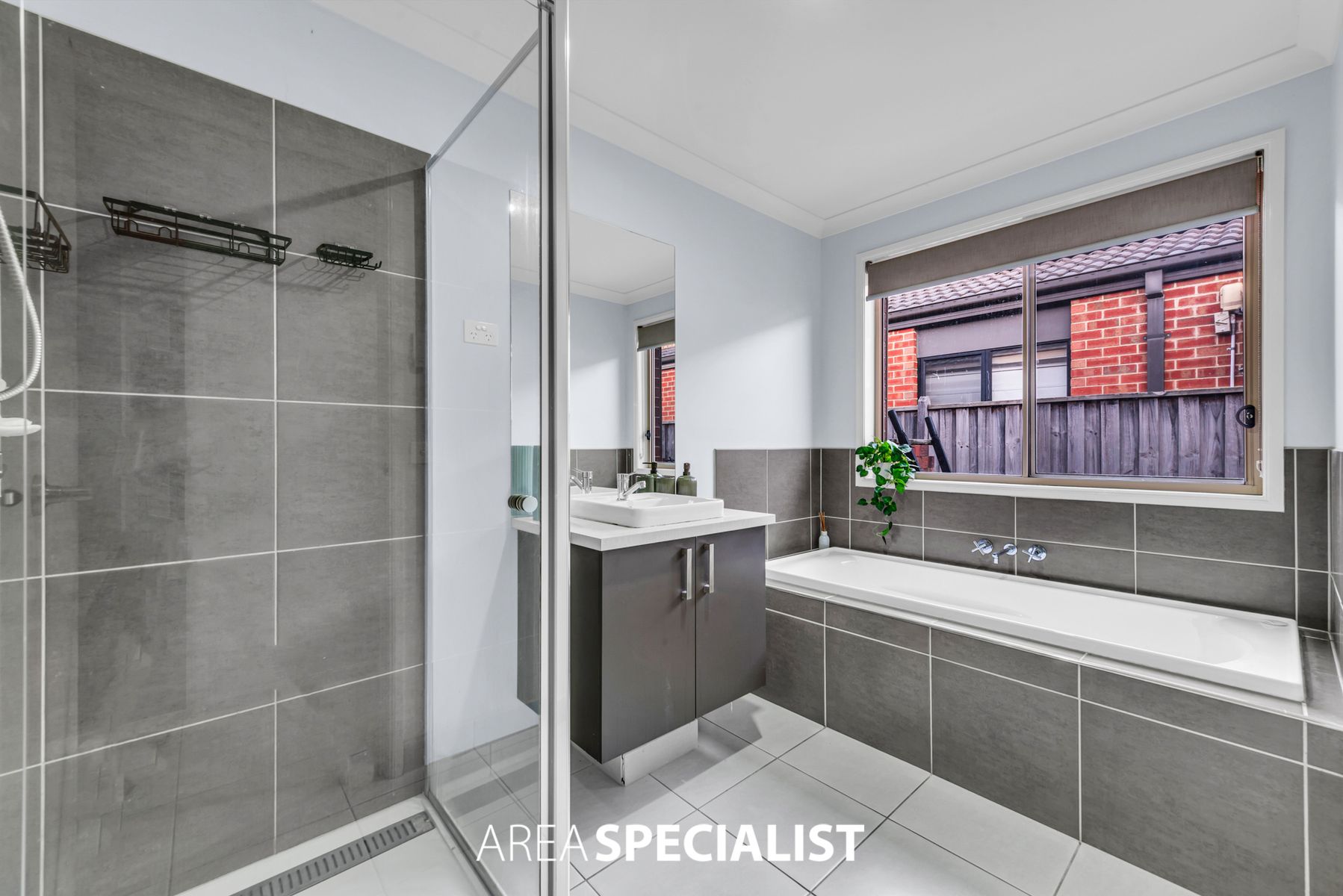 46 Brocker Street, Clyde North, Clyde North - Thumbnail 7