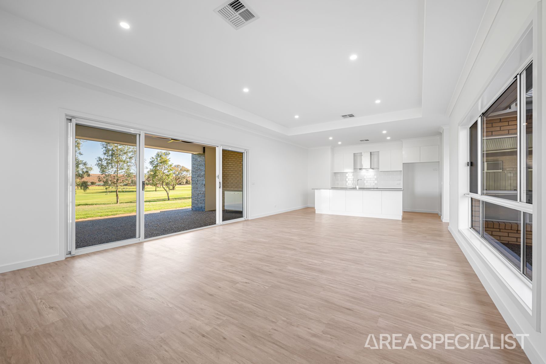 122 Fairways Drive, Mildura, VIC 3500, Mildura - Thumbnail 4