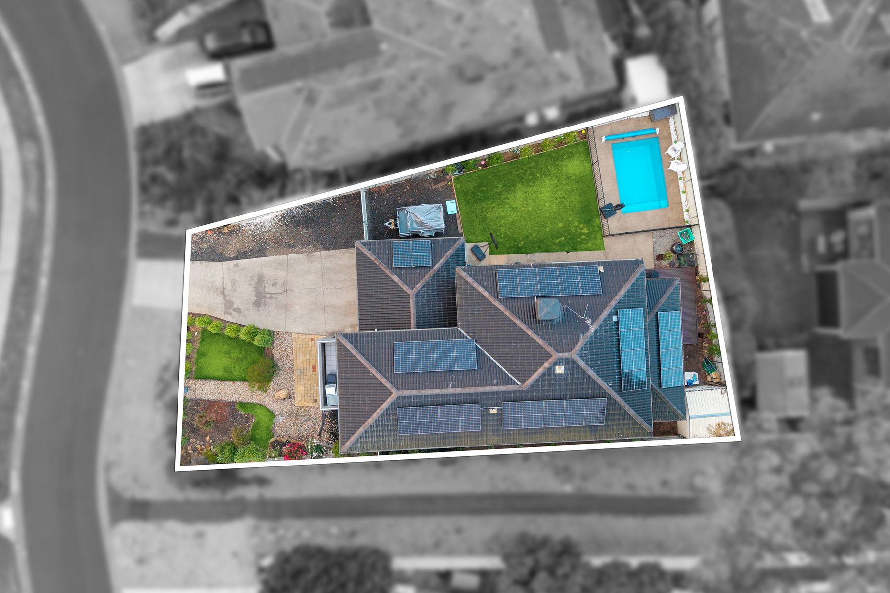 8 Tununga Circuit, Kangaroo Flat VIC 3555