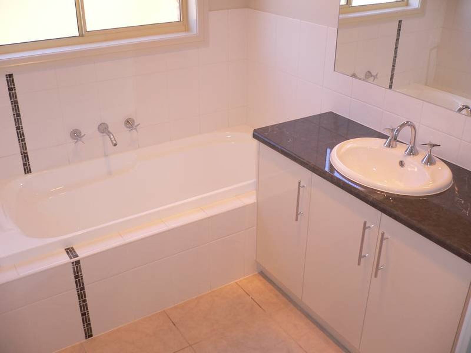 2/24 Canterbury Drive, Mildura - Thumbnail 2
