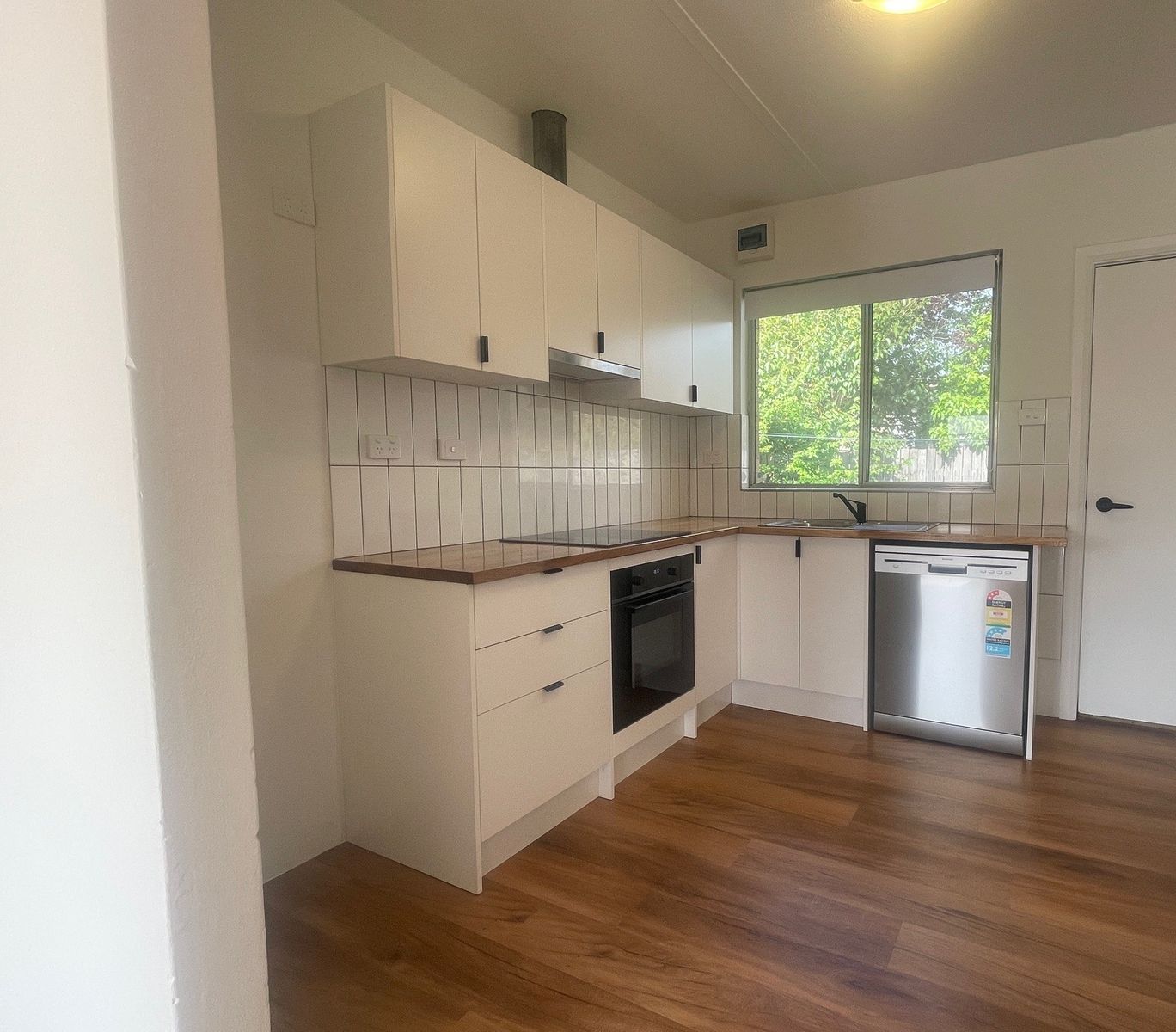 1/4 Speare Avenue, Armidale NSW 2350, Armidale - Thumbnail 2