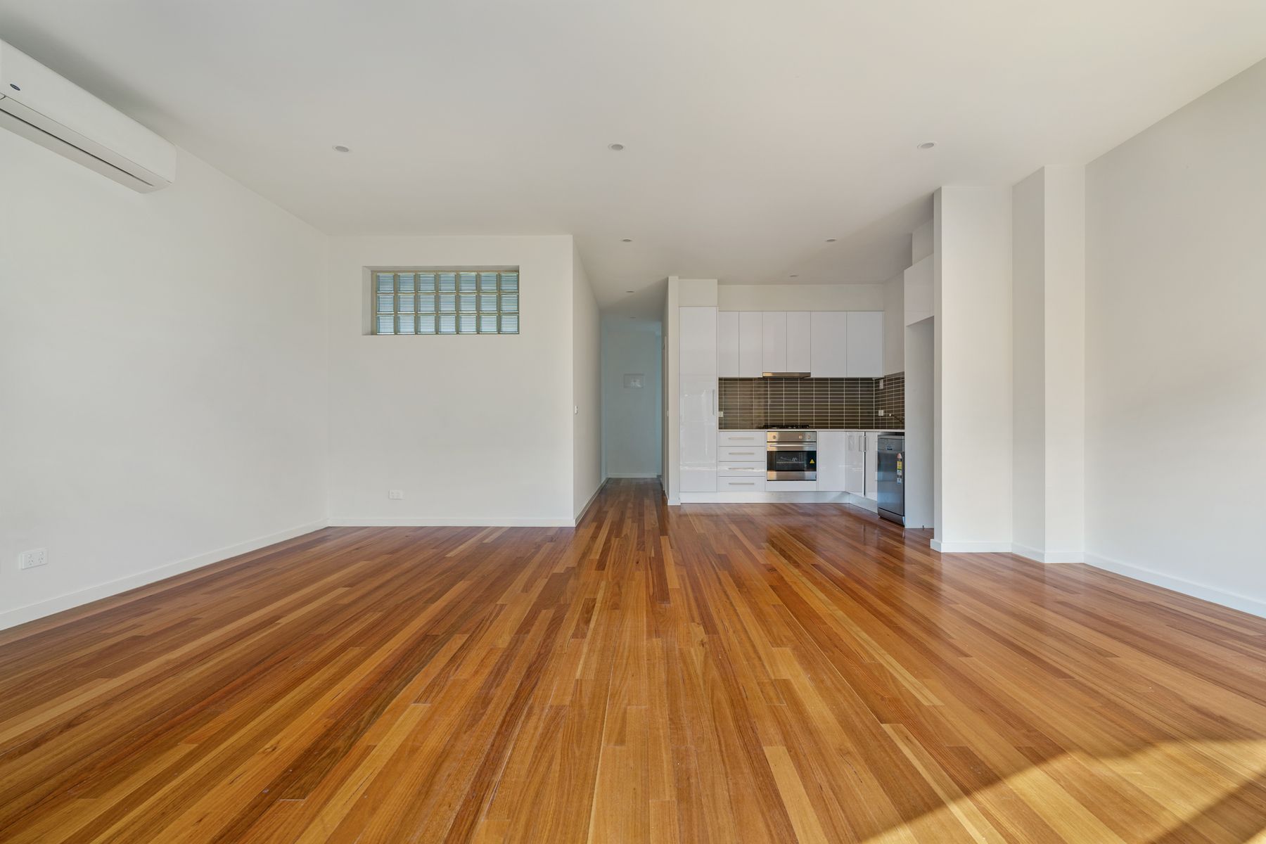 3/34 Grevillia Road, Oak Park, VIC 3046, Oak Park - Thumbnail 4