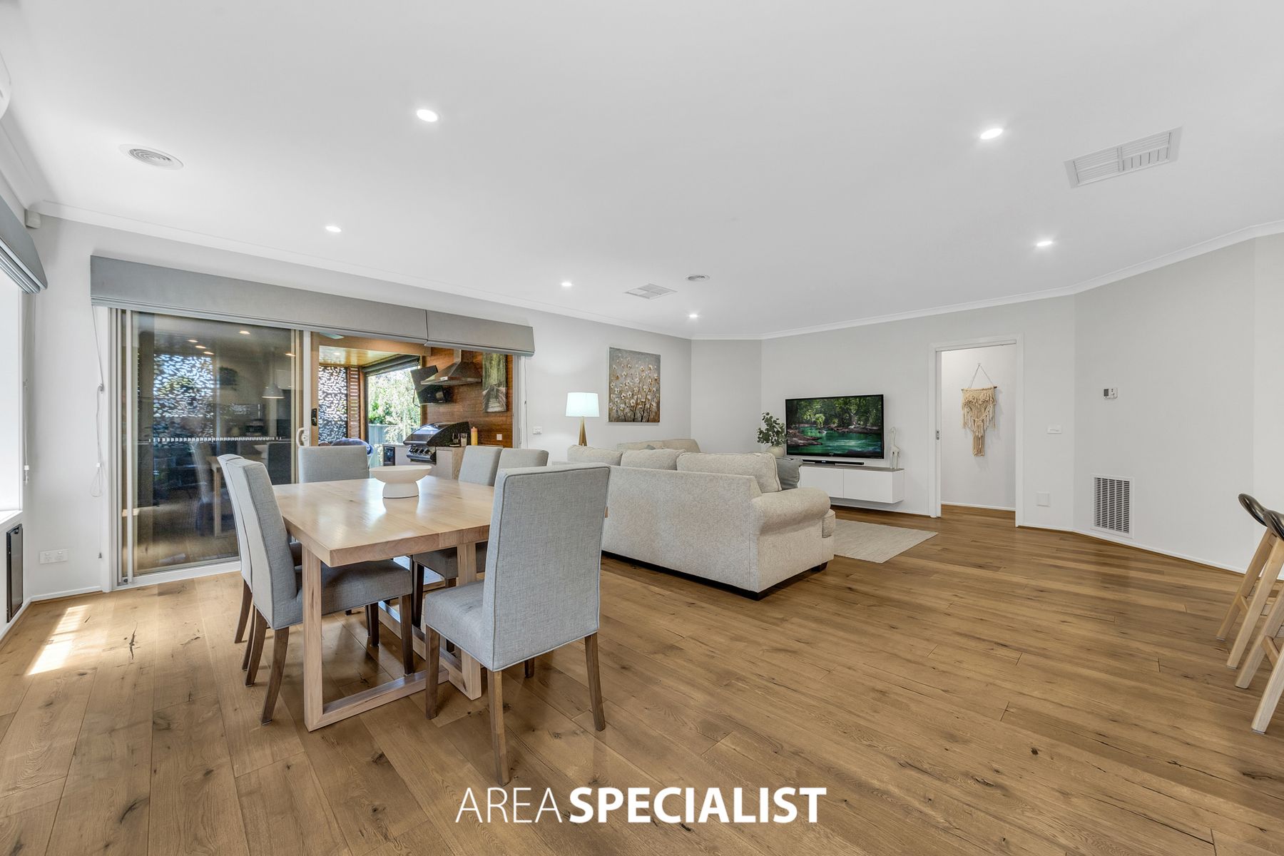 6 Montalto Drive, Pakenham, VIC 3810, Pakenham - Thumbnail 8
