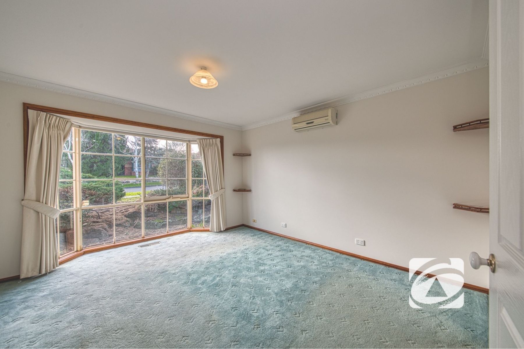 9 Millgrove Way, Berwick VIC 3806, Berwick - Thumbnail 2
