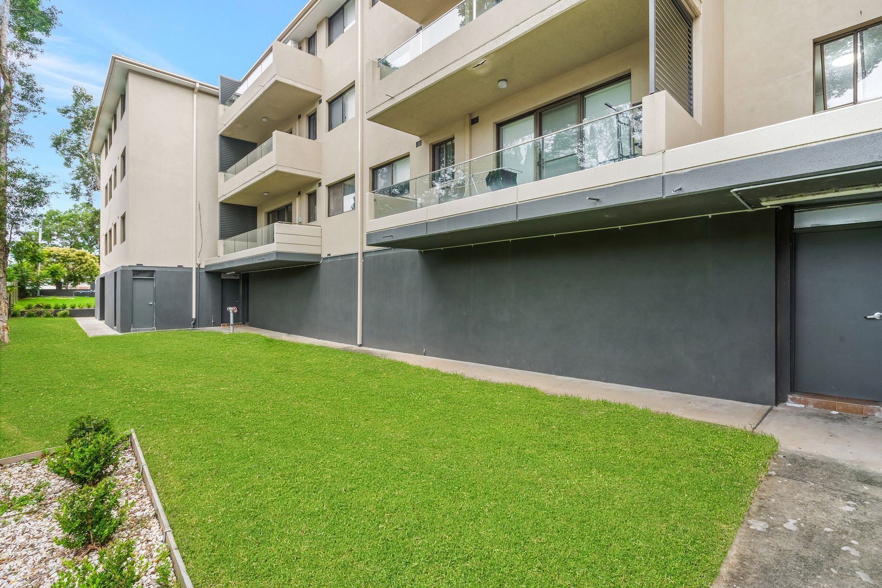 27/6 Ruby Street, Carramar NSW 2163, Carramar - Thumbnail 2