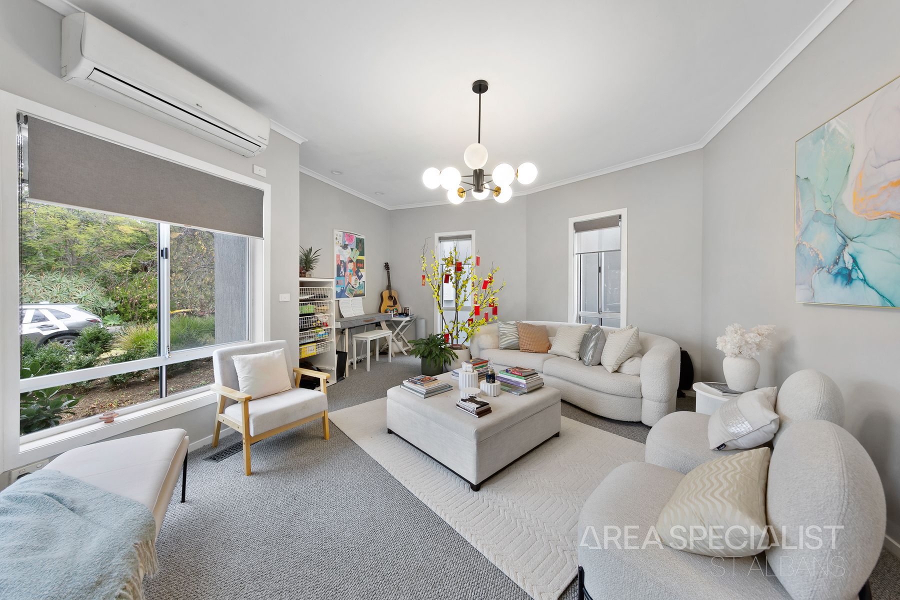 7 Downland Square, Avondale Heights, Avondale Heights - Thumbnail 3