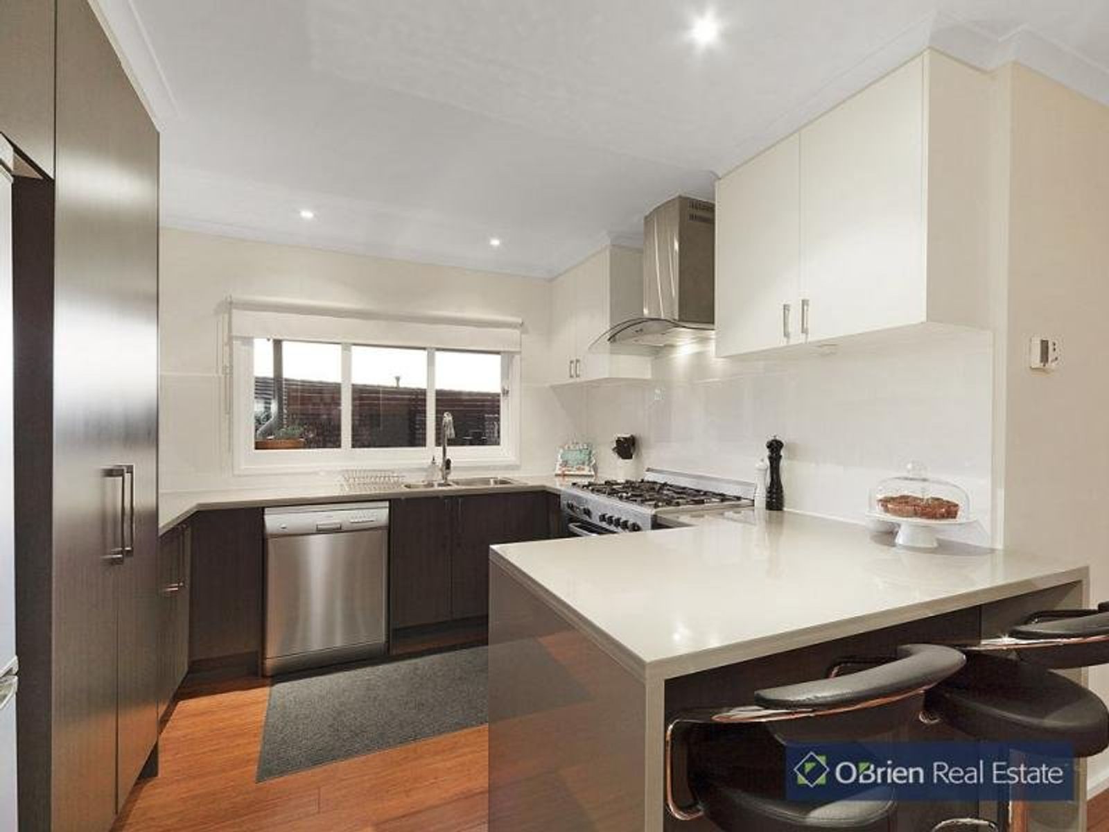 3 Nicholson Close, Endeavour Hills, VIC 3802, Endeavour Hills - Thumbnail 3
