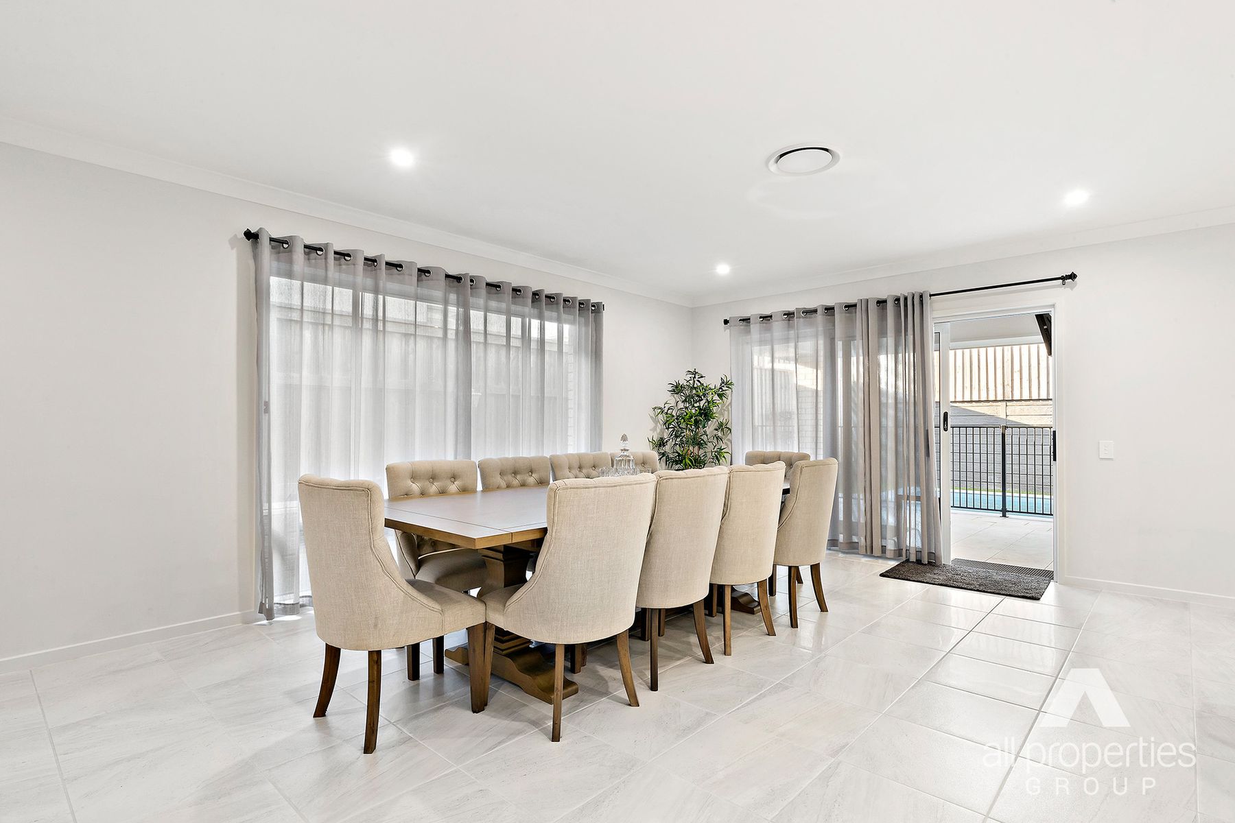 8 Hedge Lane, Greenbank QLD 4124, Greenbank - Thumbnail 6