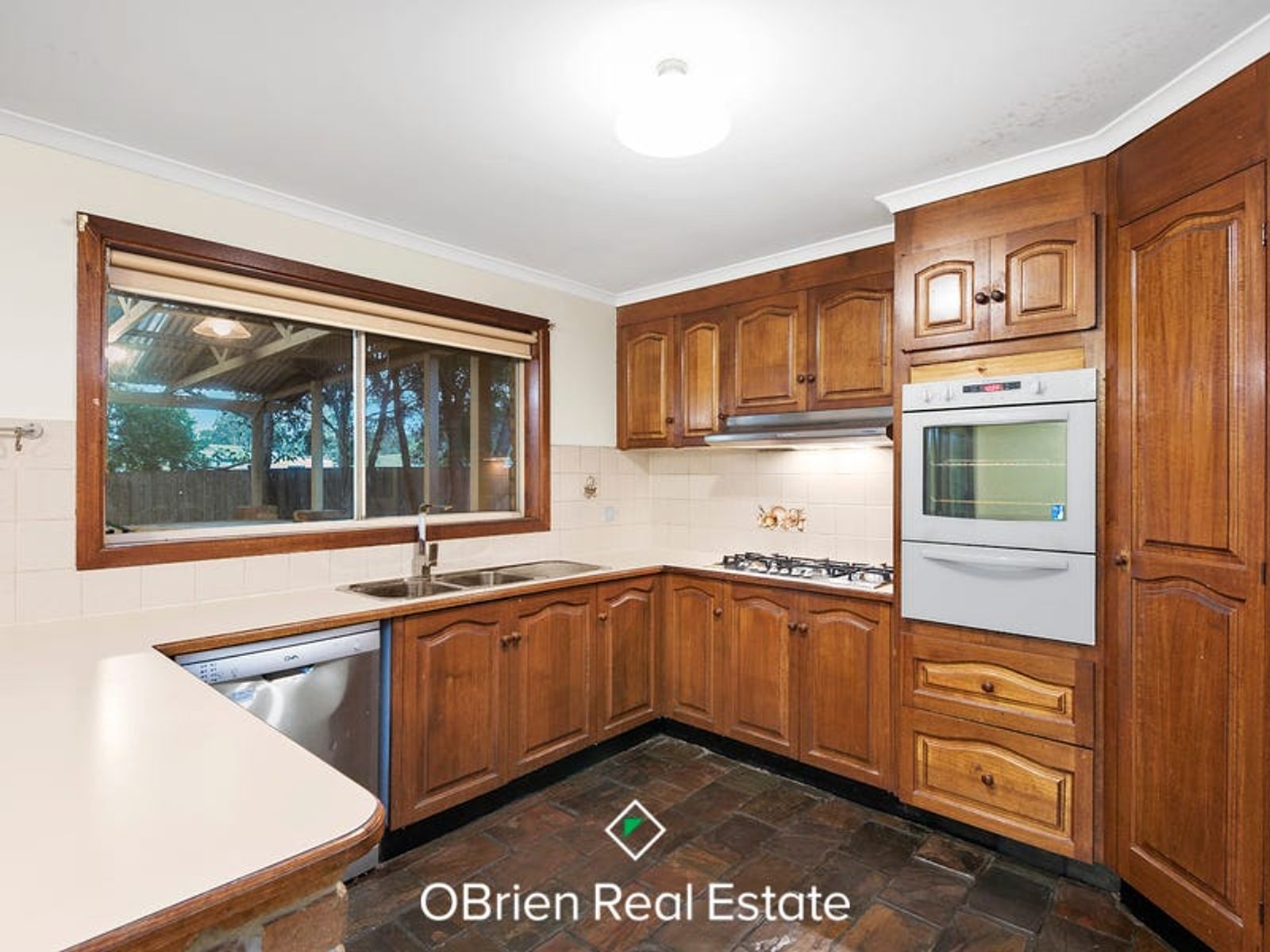 8 Skipton Place, Endeavour Hills, VIC 3802, Endeavour Hills - Thumbnail 3