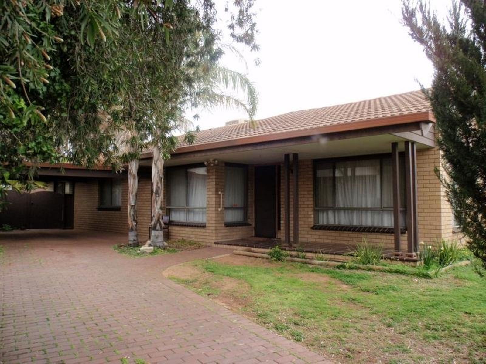40 McKendrick Avenue