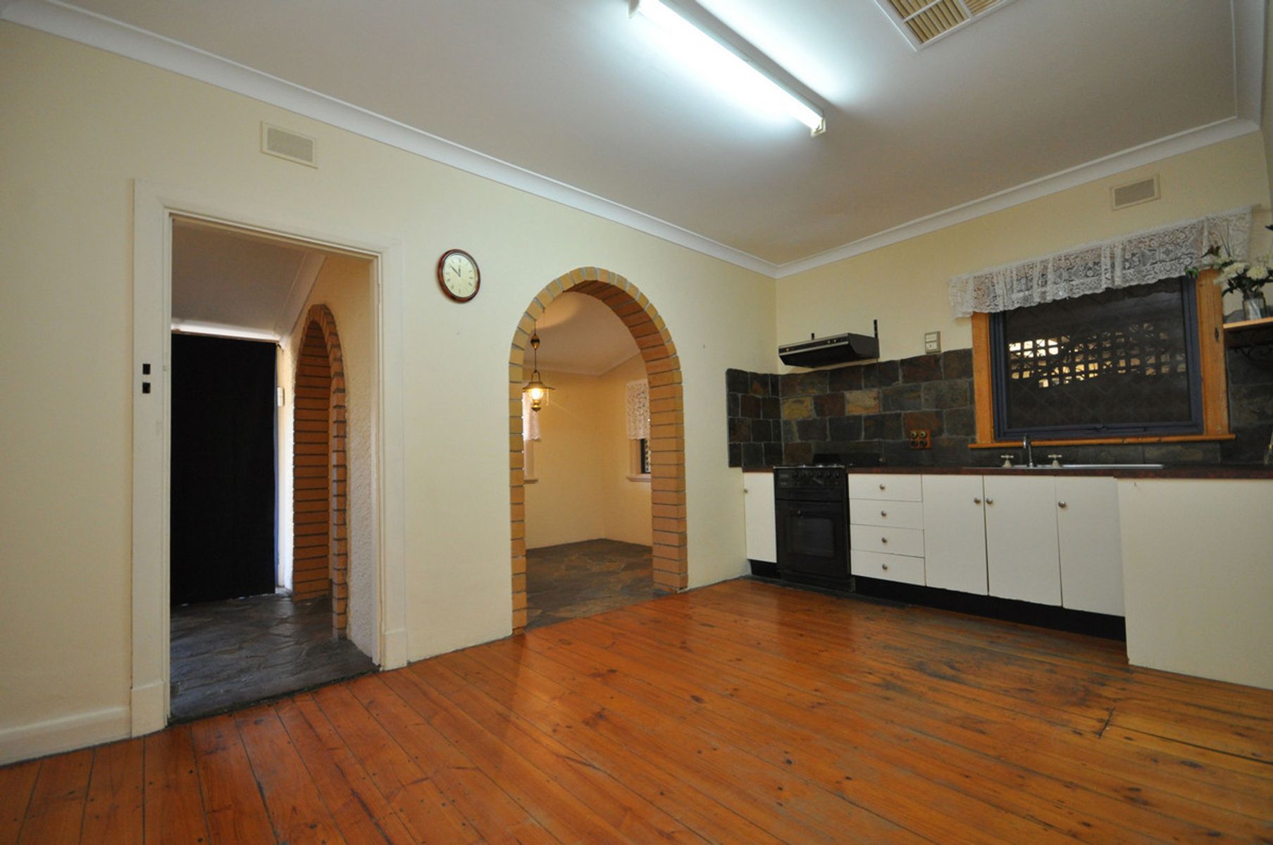 3 Leahy Street, Port Augusta SA 5700, Port Augusta - Thumbnail 3