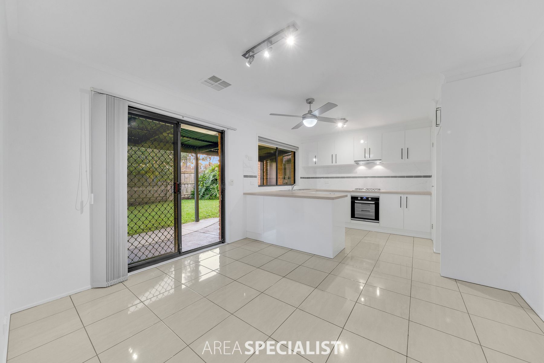 13 Medinah Rise, Hampton Park, VIC 3976, Hampton Park - Thumbnail 4