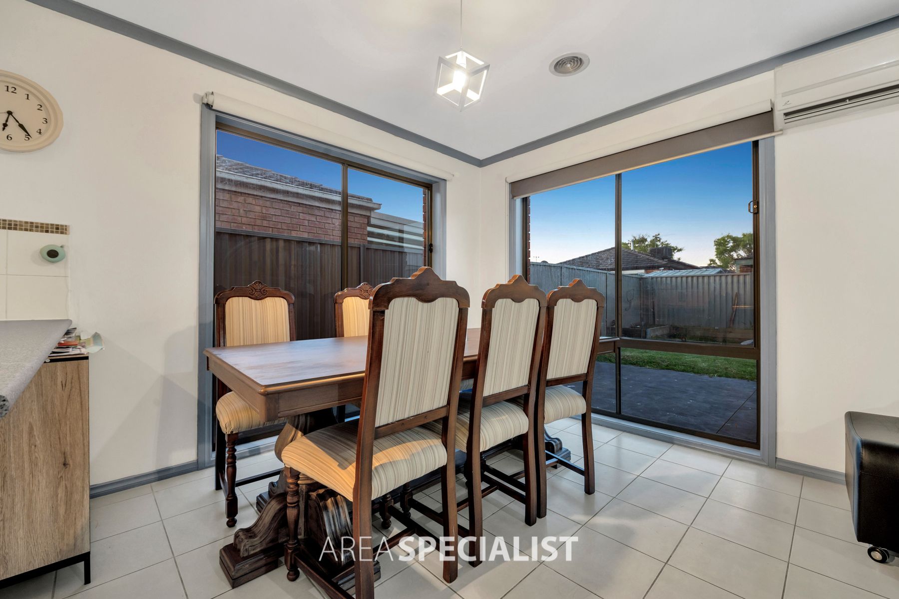 28 Mossman Drive, Cranbourne East, VIC 3977, Cranbourne East - Thumbnail 4