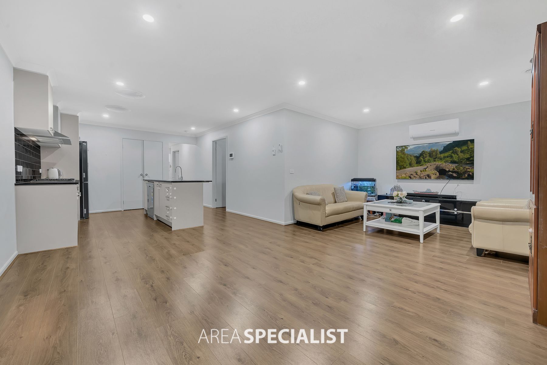 46 Limandus Crescent, Cranbourne South, VIC 3977, Cranbourne South - Thumbnail 4