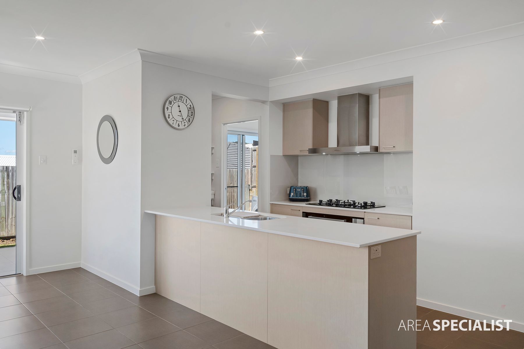 10 Sherlock Street, Ormeau Hills, QLD 4208, Ormeau Hills - Thumbnail 5
